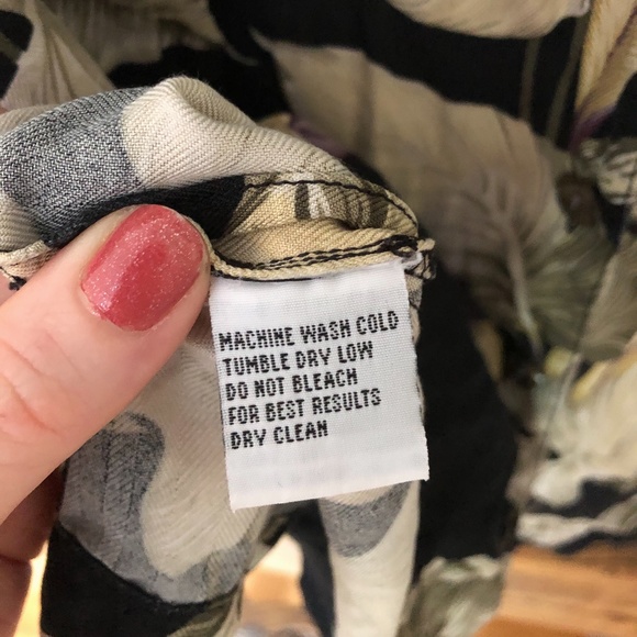 VINTAGE TOMMY BAHAMA Floral Silk Button-down - Picture 9 of 9